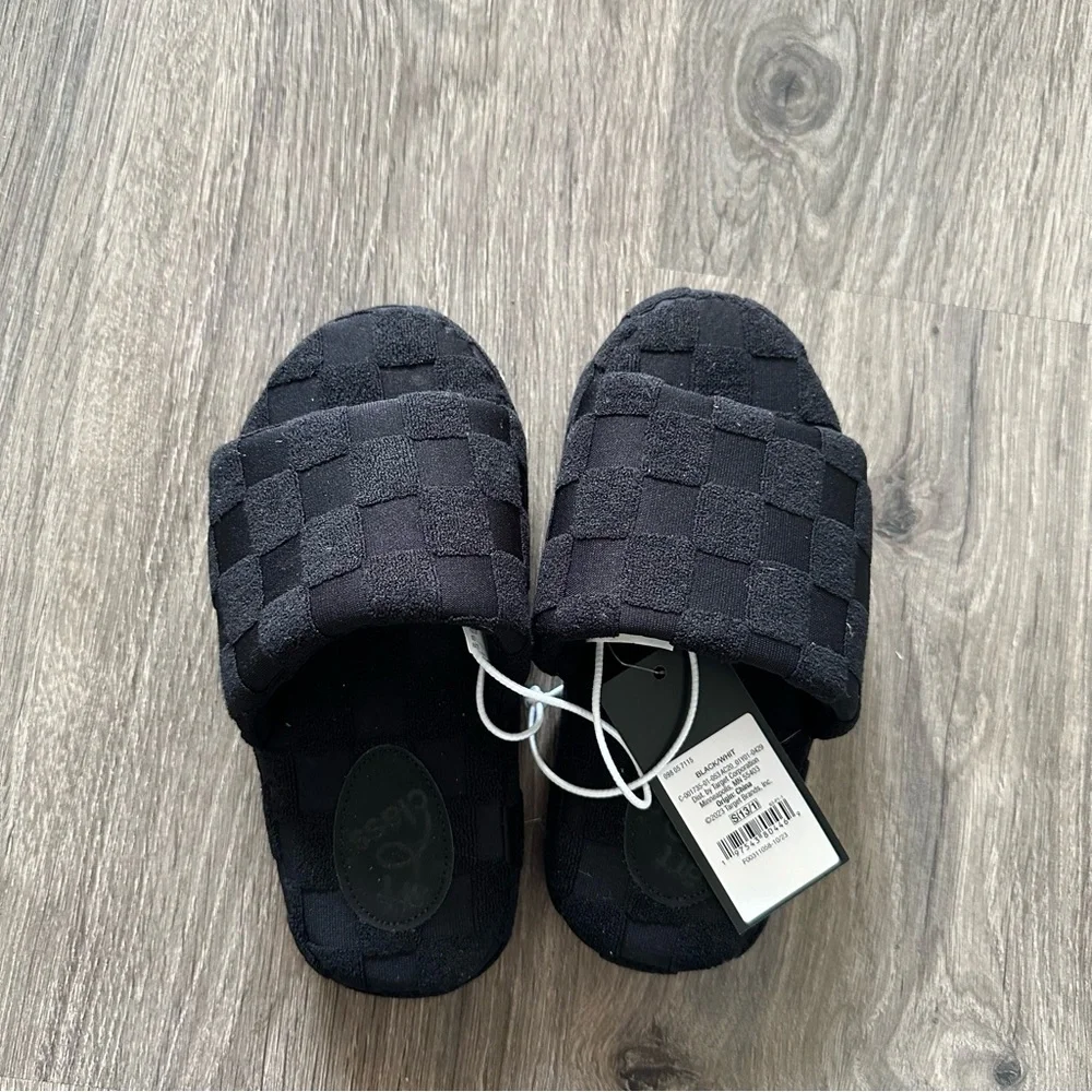 House Slippers - Picture 1 of 3